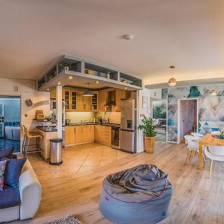 Riverside Apartman**** מישקולץ מראה חיצוני תמונה