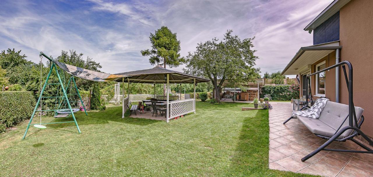 Riverside Apartman**** מישקולץ מראה חיצוני תמונה